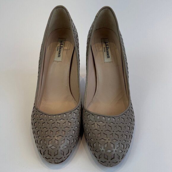 LK Bennett Grey Pumps with Pierced Floral Motif, EU 40 - Picture 2 of 16